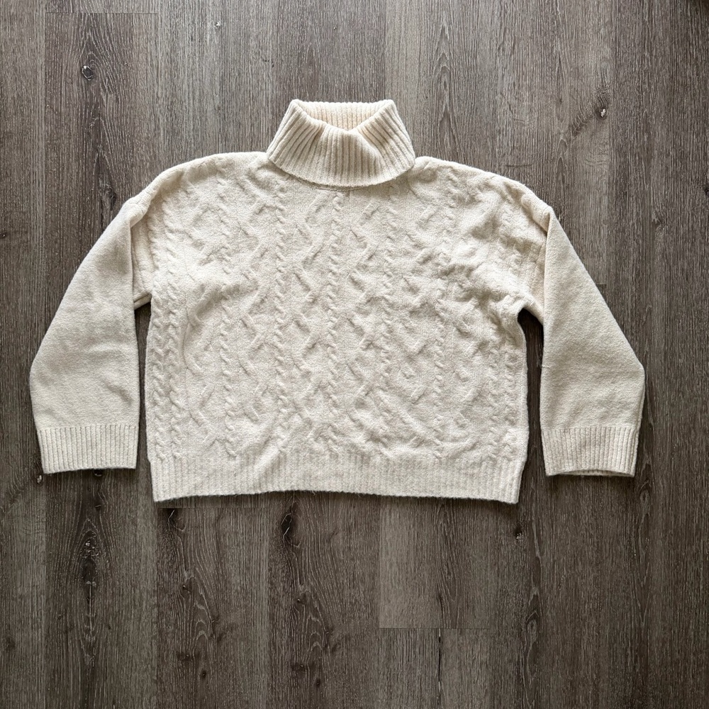 Olive & Oak Cream Turtleneck Sweater